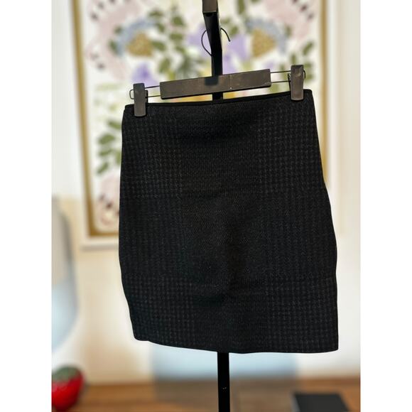 Theory Mini Pencil Knit Wool Skirt in Black Houndstooth Print Size Small - Picture 5 of 8